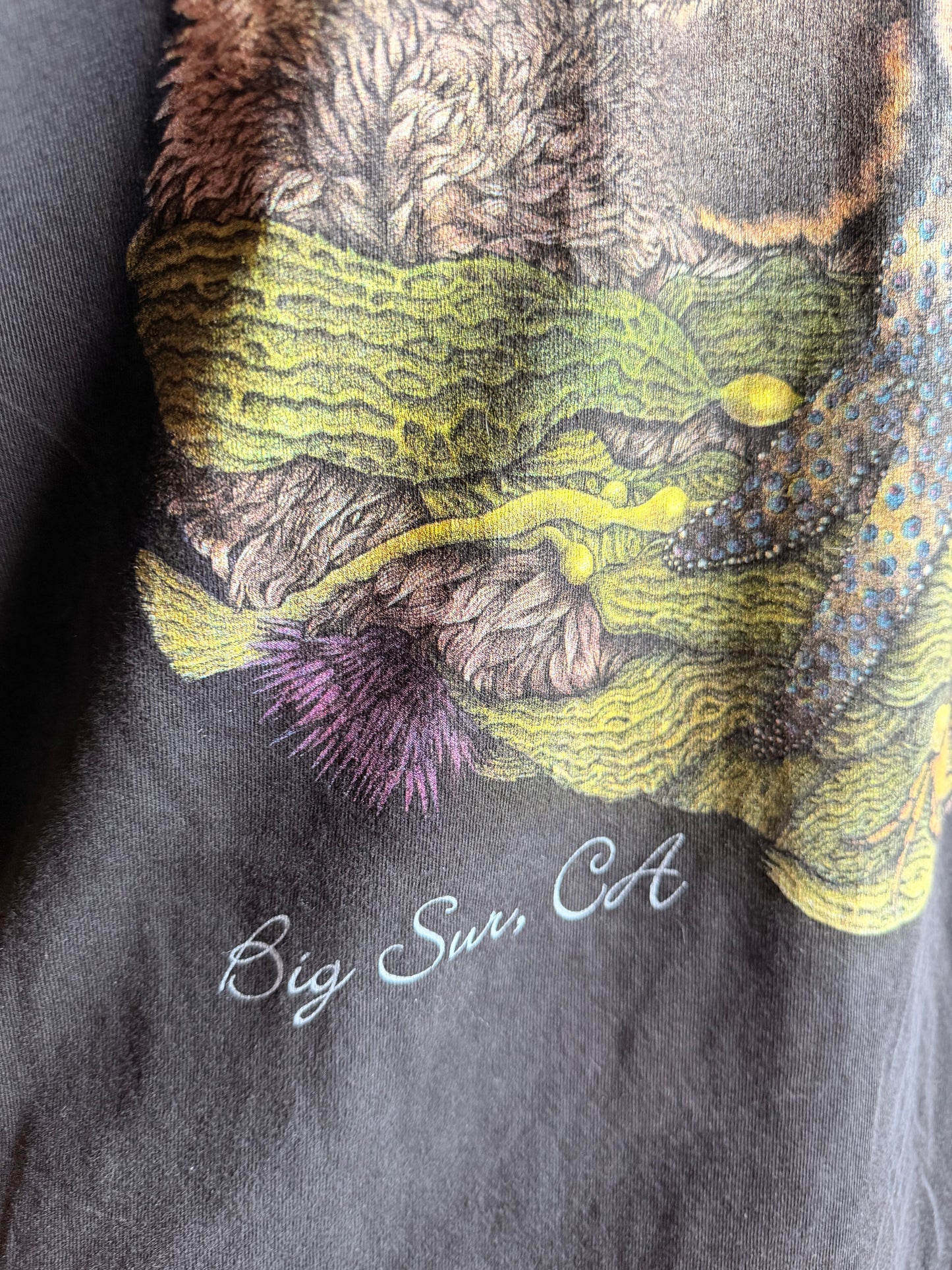 Vintage Otter Tee
