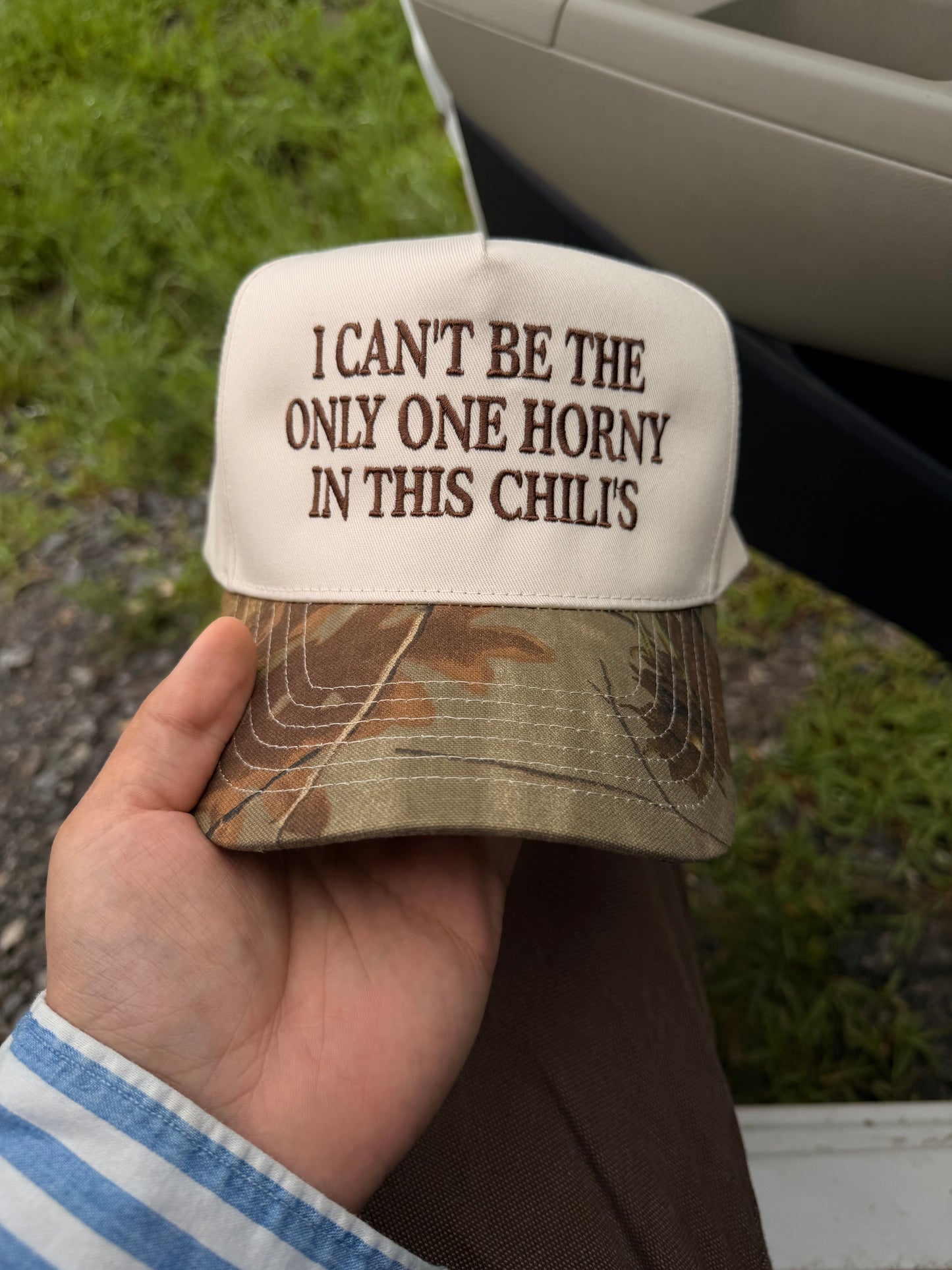 I can’t be the only one horny in this chilli’s (Camo)