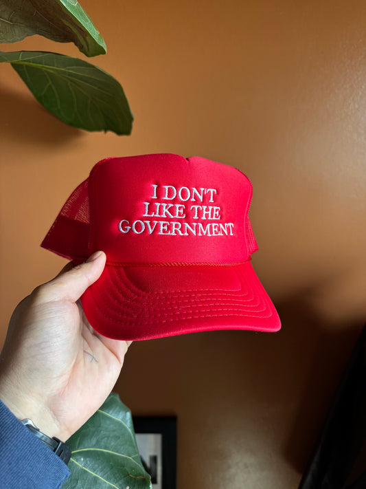 I don’t like the government (red/white)