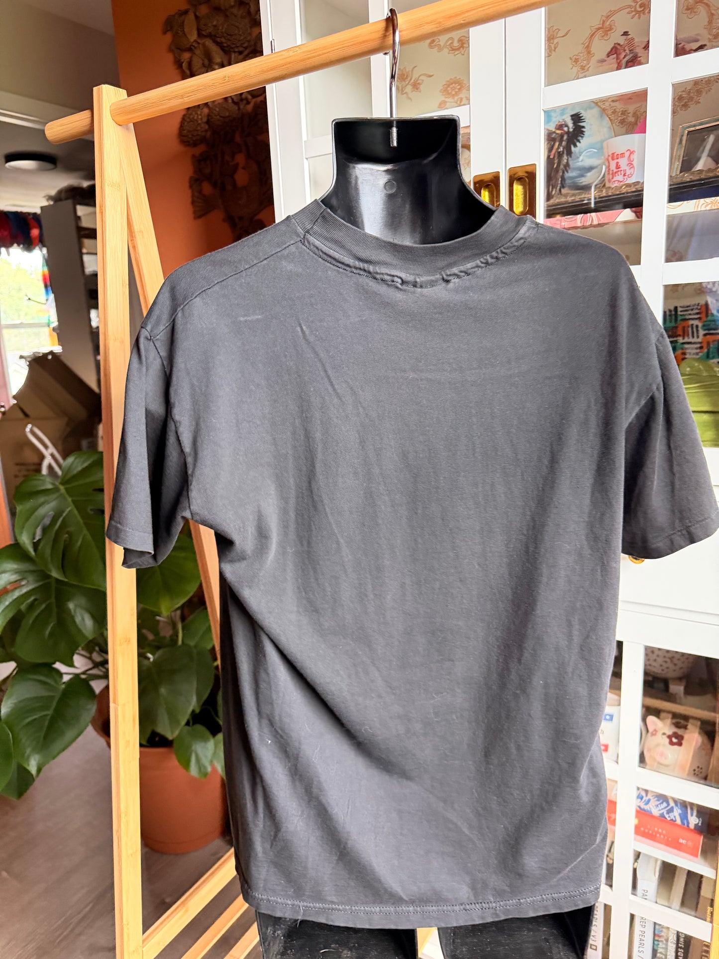 Vintage Otter Tee