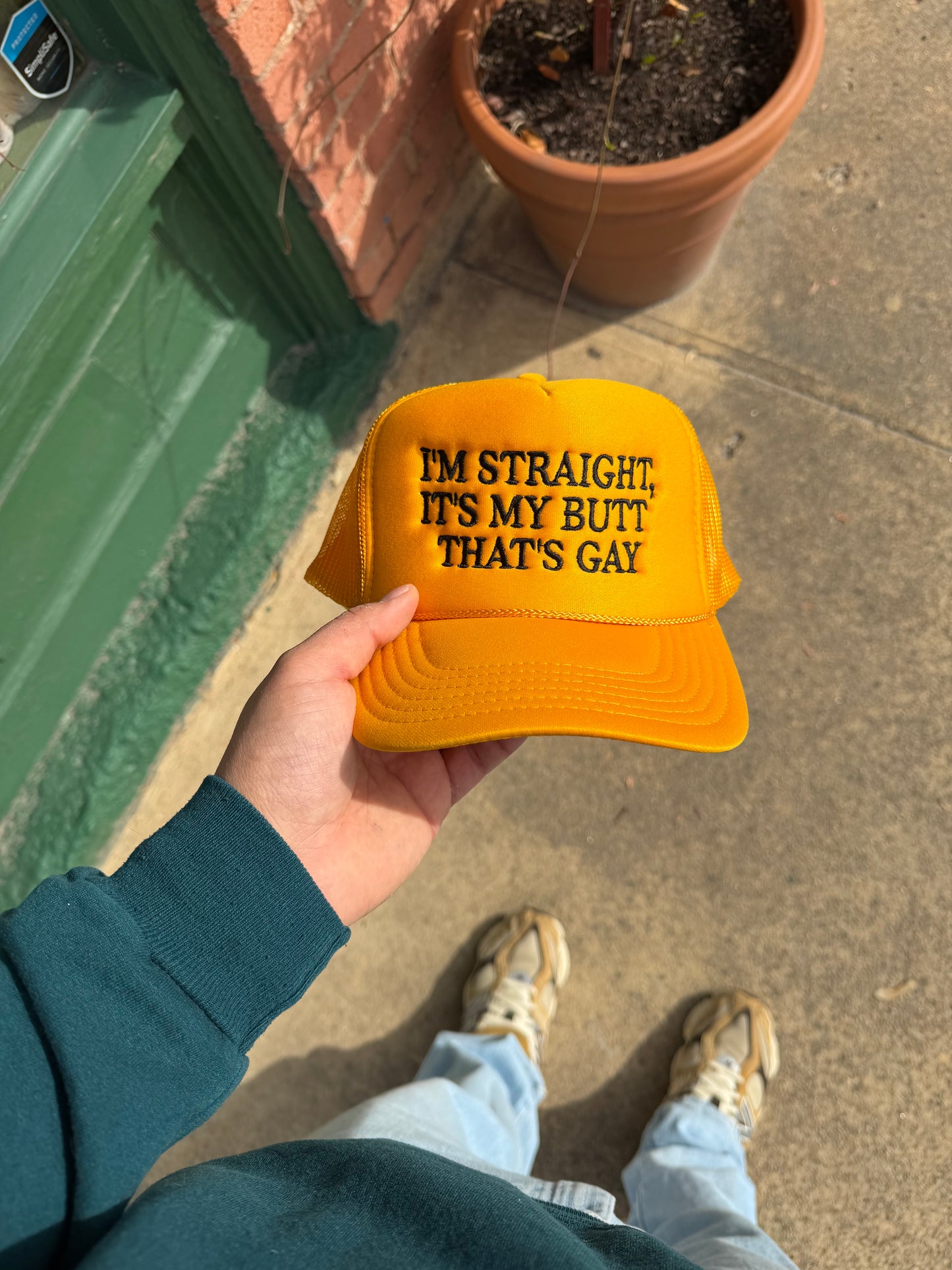 I’m straight, it’s my butt that’s gay (Gold)